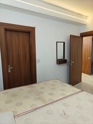 Room in 2 BHK Apartment at Saket – for Rent
