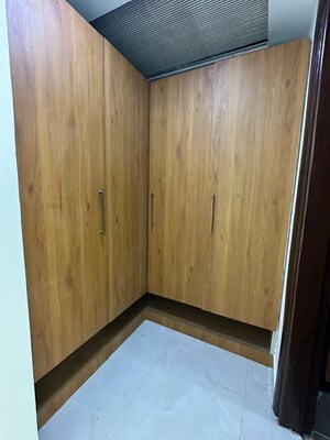 Furnished Amenities in 3 BHK Apartment at SS Hibiscus, Sector 50 – for Rent
