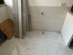 Bathroom in 3 BHK Apartment at SS Hibiscus, Sector 50 – for Rent