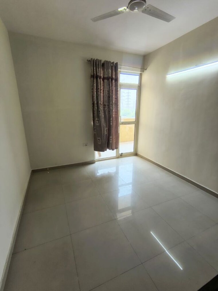 Room, pyramid-altia 3 Bedroom 800 Sq.Ft. Apartment In Sector 70 Gurgaon 10583796