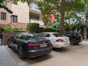 Parking in 4 BHK Builder Floor at Sector 49 – for Rent