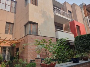 4 BHK Builder Floor For Rent in Sector 49