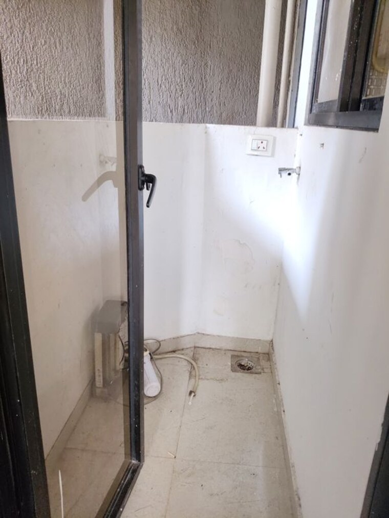 Bathroom, platinum-53-west 2 Bedroom 600 Sq.Ft. Apartment In Andheri West Mumbai 10583804