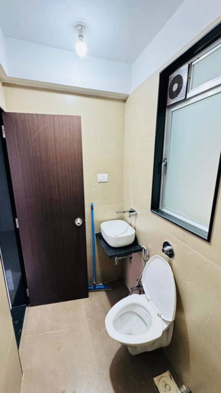 Bathroom, sushanku-avenue-36 1 Bedroom 500 Sq.Ft. Apartment In Goregaon West Mumbai 10583814