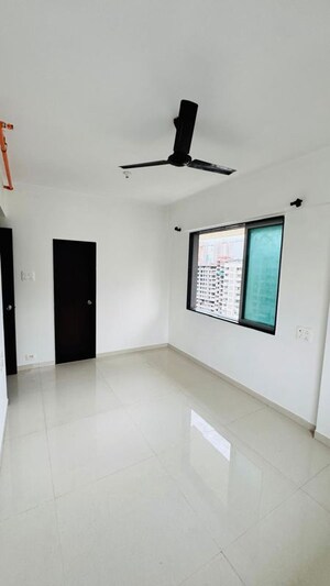 Room in 1 BHK Apartment at Sushanku Avenue 36, Goregaon West – for Rent