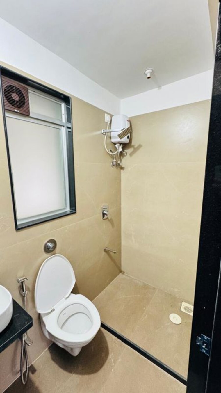 Bathroom, sushanku-avenue-36 1 Bedroom 500 Sq.Ft. Apartment In Goregaon West Mumbai 10583814