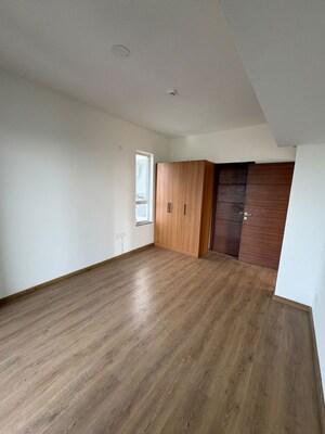 Room in 3 BHK Apartment at Godrej Meridien, Sector 106 – for Rent