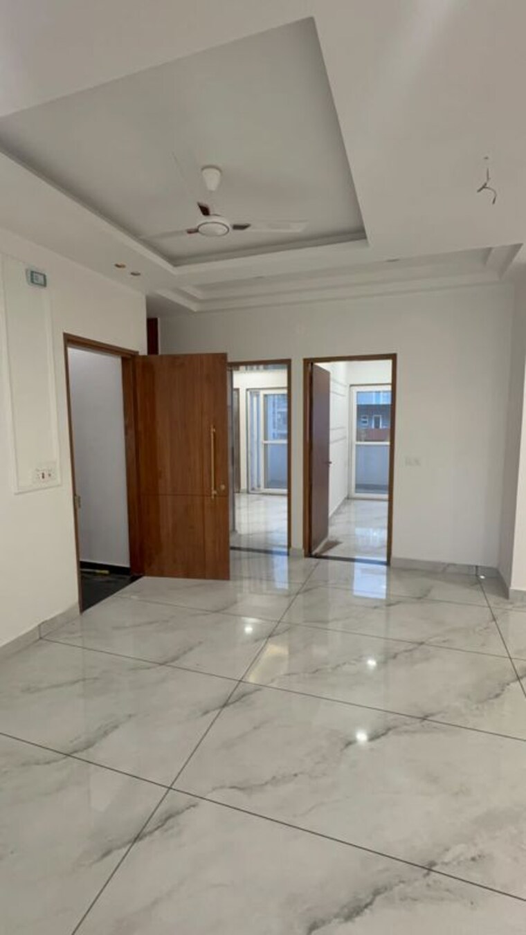 Room, sector 36 3 Bedroom 200 Sq.Yd. Builder Floor In Sector 36 Rohtak 10583835