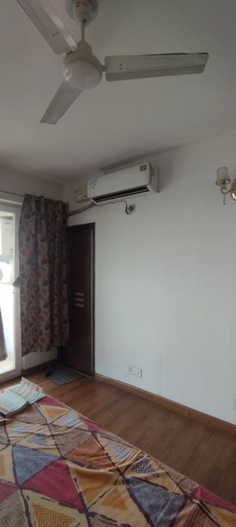 Room, ramprastha-city-the-edge-towers 2 Bedroom 1100 Sq.Ft. Apartment In Sector 37d Gurgaon 10583832