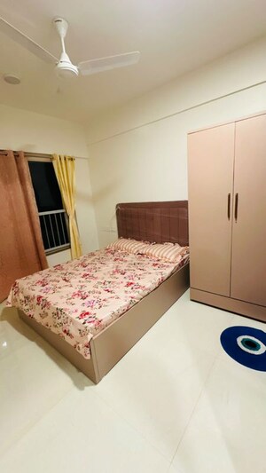 Bedroom in 1 BHK Apartment at Kalpataru Vivant, Jogeshwari East – for Rent