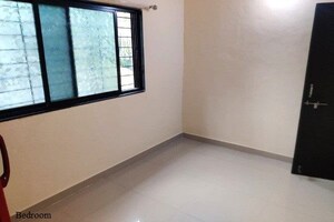 Bedroom in 2 BHK Apartment at Thite Nagar – for Rent