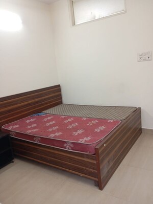 1 BHK Builder Floor For Rent in Sant Nagar