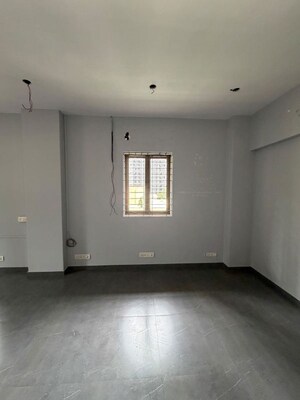 Room in  Office Space at Mahavir Industrial Estate, Malad West – for Rent