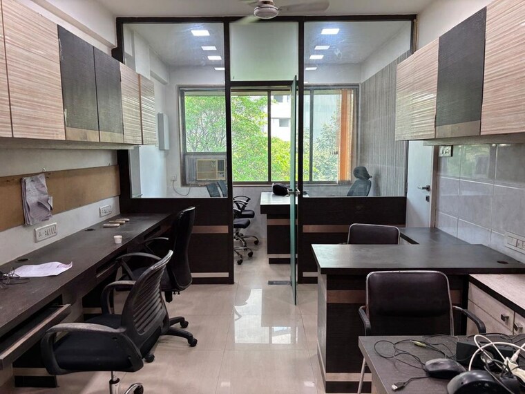Team Area, solitaire-2 Commercial Office Space 205 Sq.Ft. In Malad West Mumbai 10583866