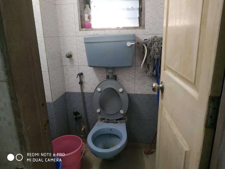 Bathroom, kemp-plaza Commercial Office Space 260 Sq.Ft. In Malad West Mumbai 10583879
