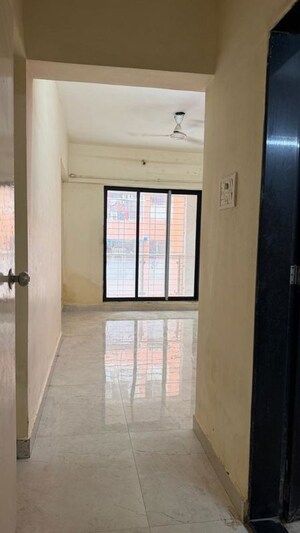 Room in 3 BHK Apartment at HDIL Premier Exotica, Kurla West – for Rent