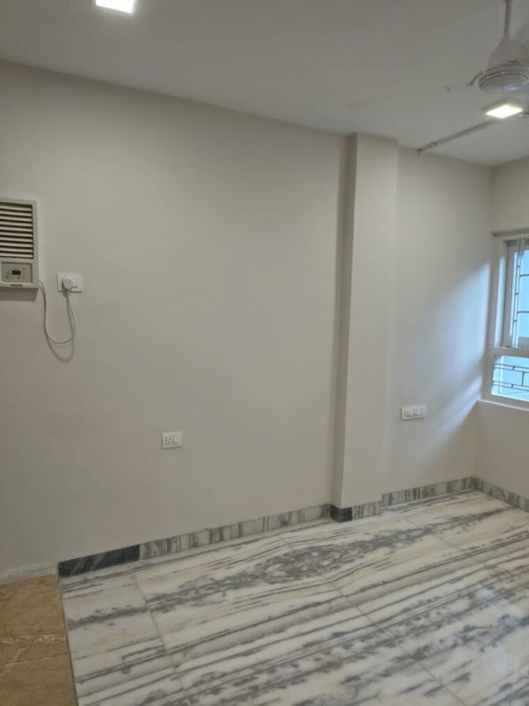 Room, bandra west 3 Bedroom 1300 Sq.Ft. Apartment In Bandra West Mumbai 10583880