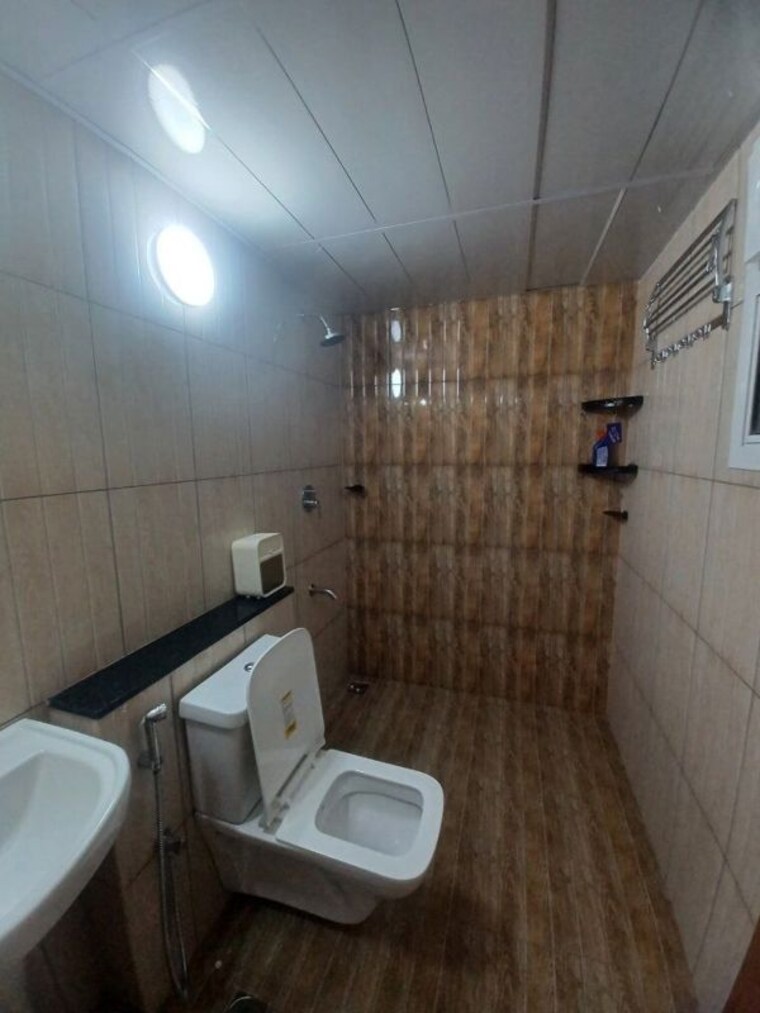 Bathroom, prestige-finsbury-park-hyde 2 Bedroom 999 Sq.Ft. Apartment In Bagaluru Bangalore 10583896