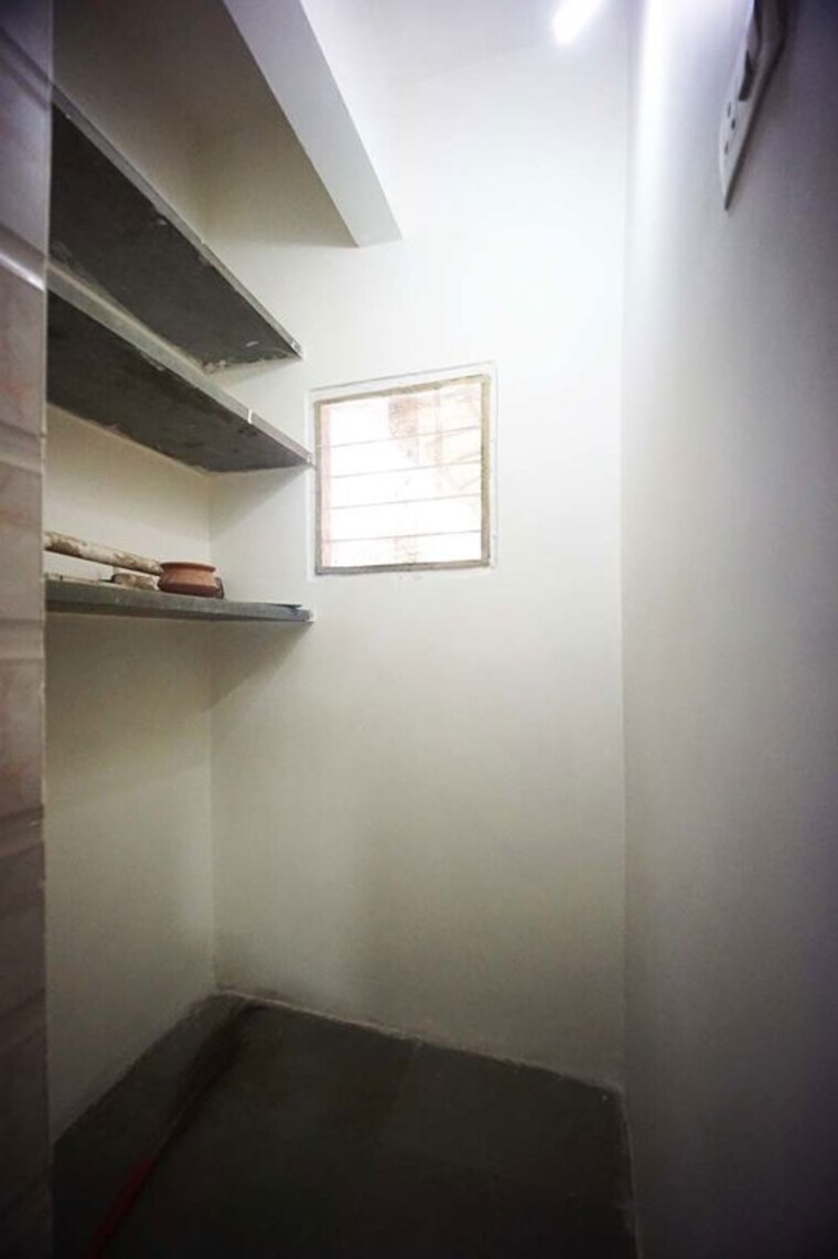 Room, thaltej 3 Bedroom 170 Sq.Yd. Apartment In Thaltej Ahmedabad 10583867
