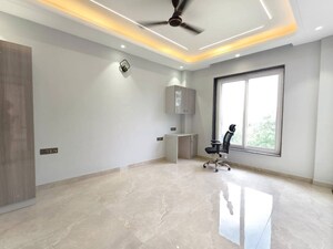 Room in 4 BHK Apartment at Amrapali Verona Heights, Tech Zone 4 Greater Noida – for Rent