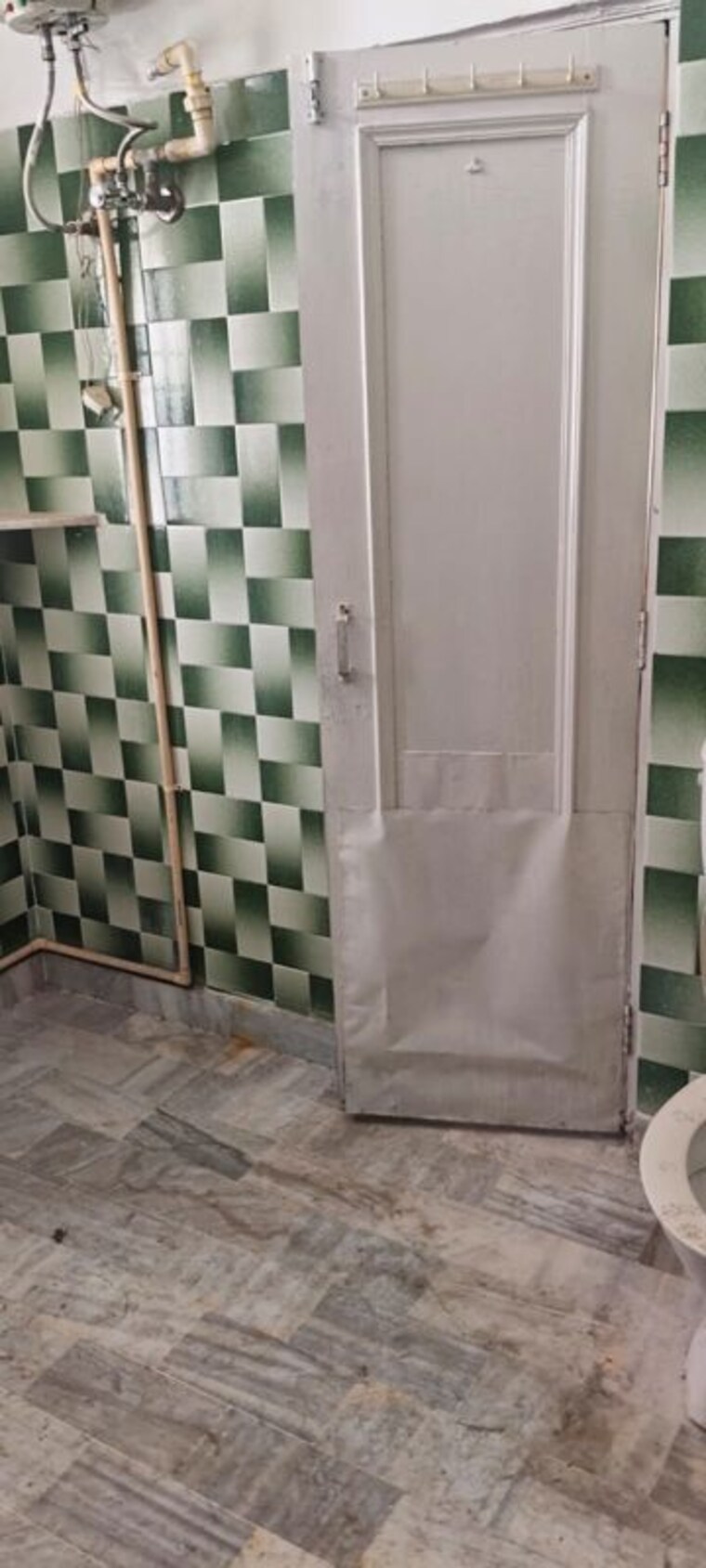 Bathroom, sector 10 2 Bedroom 1500 Sq.Ft. Builder Floor In Sector 10 Panchkula 10583914