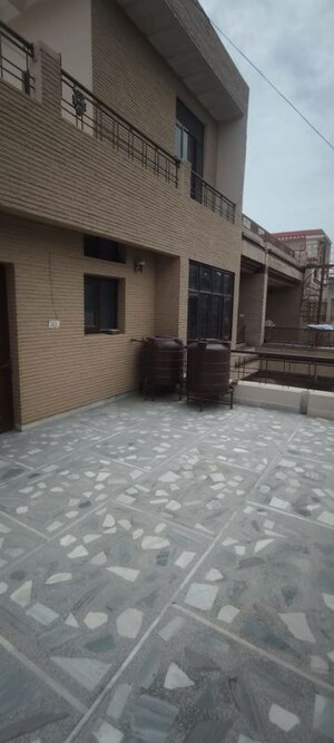 2 BHK Builder Floor – Exterior View View at Sector 10 - for Rent