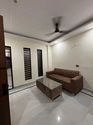 Living Room in 1 BHK Builder Floor at Sector 46 – for Rent