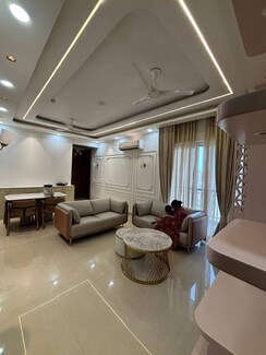 3 BHK + Store Room Apartment For Rent in Trident Embassy Reso