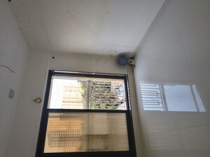 Bedroom in 1 BHK Apartment at Ghatkopar East – for Rent