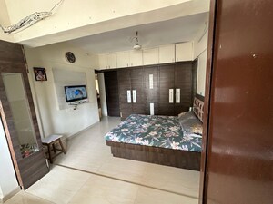 Room in 2 BHK Apartment at Kia Park Apartments, Andheri West – for Sale