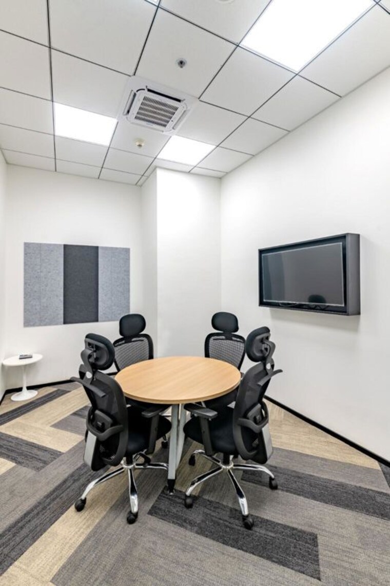 Team Area, trade-world Commercial Office Space 4500 Sq.Ft. In Lower Parel Mumbai 10583953