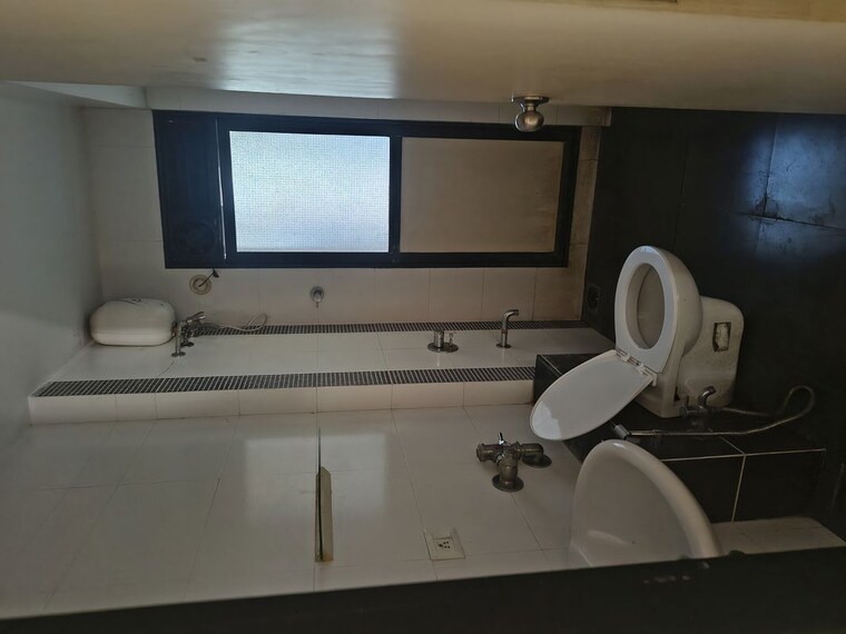 Bathroom, hdil-premier-exotica 2 Bedroom 600 Sq.Ft. Apartment In Kurla West Mumbai 10583970