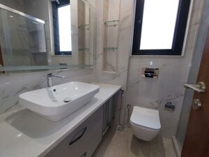 Team Area in 3 BHK Builder Floor at Greater Kailash – for Rent