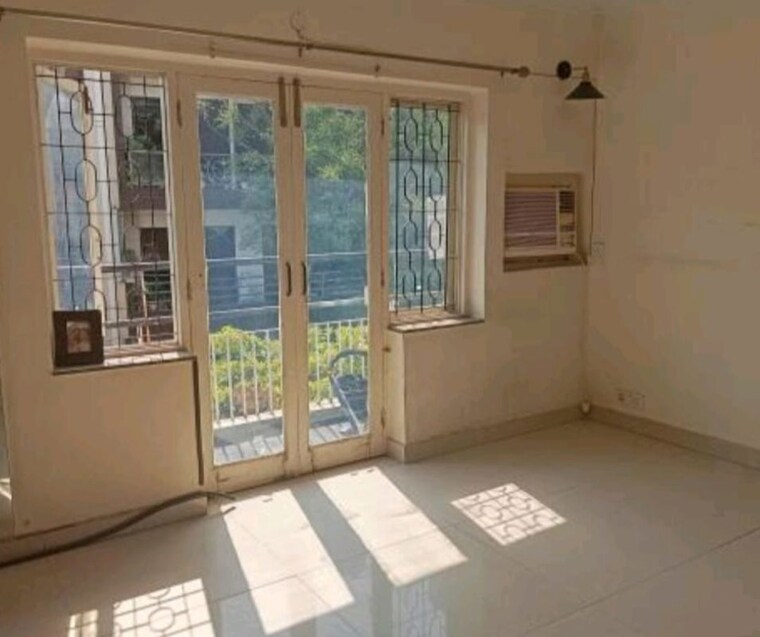 Bedroom, green park 3 Bedroom 1500 Sq.Ft. Builder Floor In Green Park Delhi 10583986