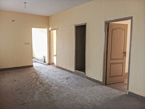 Room in  Apartment at Gottigere – for Sale