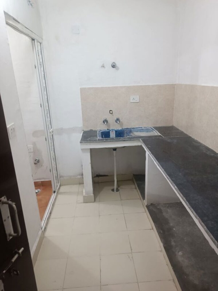 Kitchen, lda-kabir-nagar 2 Bedroom 1100 Sq.Ft. Apartment In Devpur Lucknow 10584037
