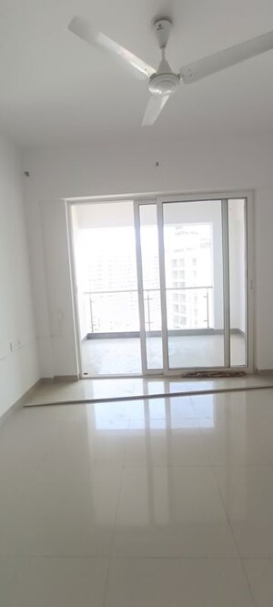 Room in 3 BHK Apartment at Giridhar Oasis, Kharadi – for Rent