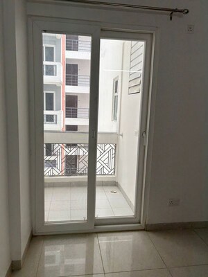 Room in 2 BHK Apartment at Vrindavan Yojna – for Rent
