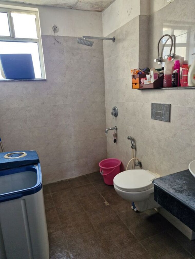 Bathroom, bbd-green-city-sun-breeze-ii 2 Bedroom 1240 Sq.Ft. Apartment In Gomti Nagar Lucknow 10584079