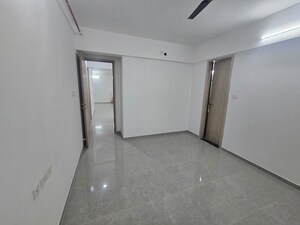 Room in 3 BHK Apartment at Zen Elite, Kharadi – for Rent