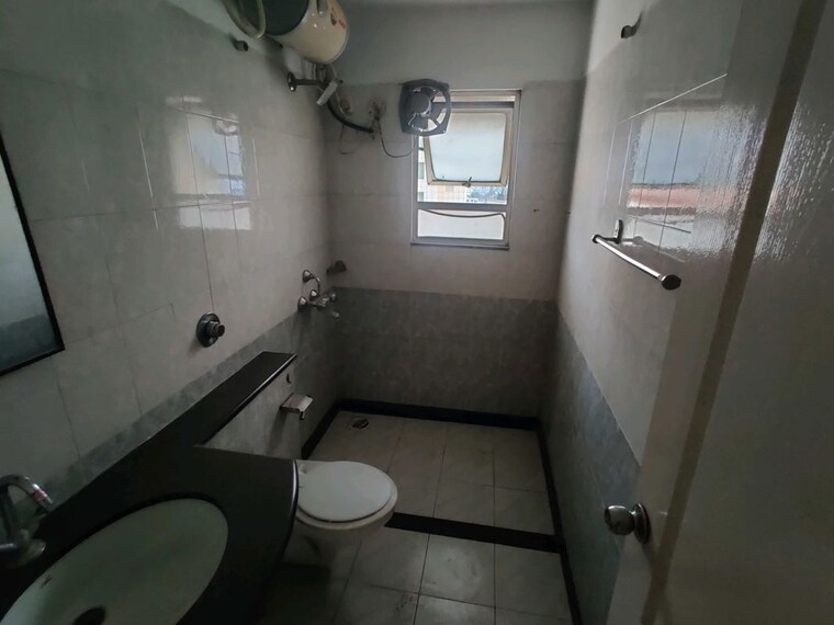 Bathroom, vascon-zircon 3 Bedroom 1650 Sq.Ft. Apartment In Wagholi Pune 10584165