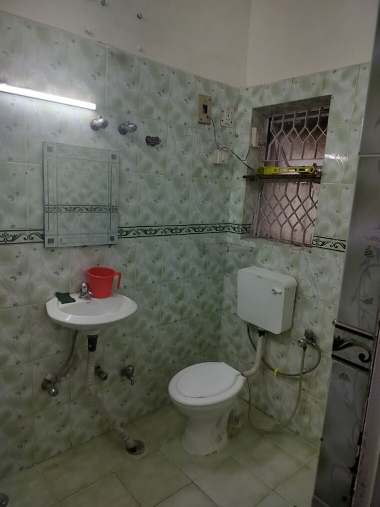 Bathroom, sector 10 dwarka 2 Bedroom 950 Sq.Ft. Apartment In Sector 10 Dwarka Delhi 10584226