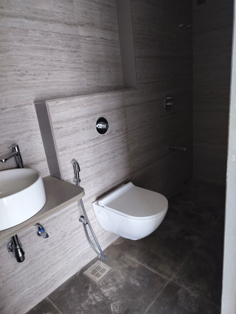 Bathroom, silver-serene-goregaon 2 Bedroom 690 Sq.Ft. Apartment In Goregaon West Mumbai 10584260