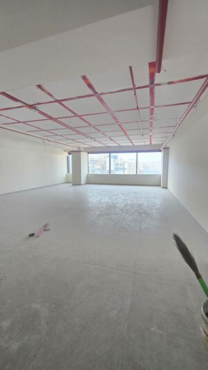 Room in  Office Space at Bhoomi 9 Business Bay, Malad West – for Sale