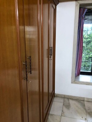Master Bedroom in 2 BHK Apartment at Lok Darshan, Andheri East – for Rent