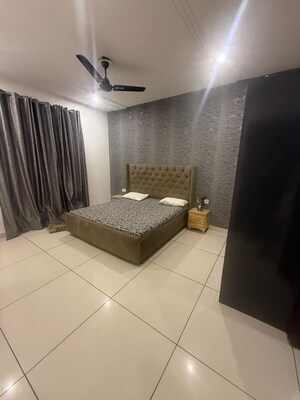 Bathroom in 4 BHK Builder Floor at Sector 44 – for Rent