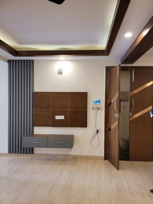 Furnished Amenities in 3 BHK Builder Floor at Kohli One Malibu Town, Sector 47 – for Rent