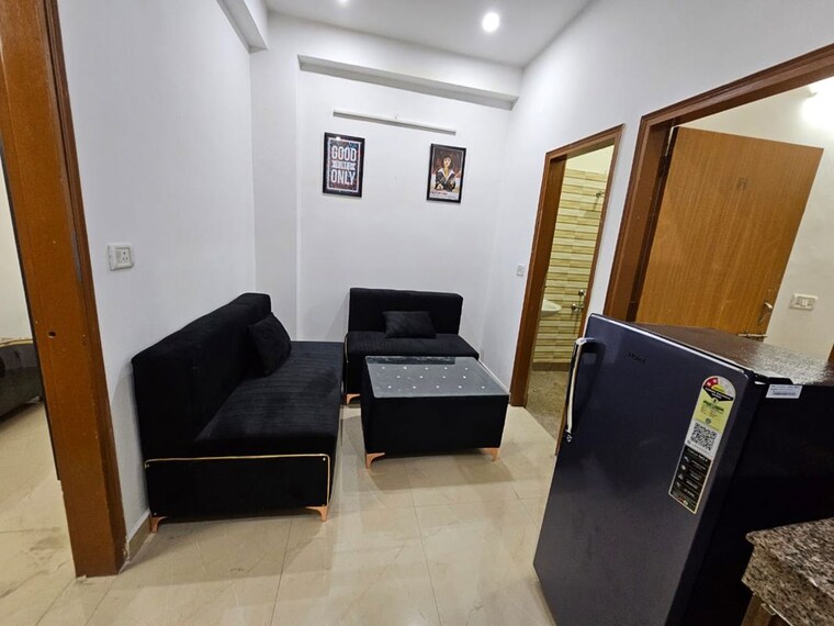 Living Room, freedom fighters enclave 2 Bedroom 850 Sq.Ft. Apartment In Freedom Fighters Enclave Delhi 10584333