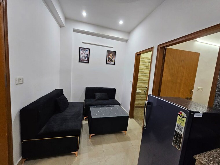 Living Room, freedom fighters enclave 2 Bedroom 850 Sq.Ft. Apartment In Freedom Fighters Enclave Delhi 10584333