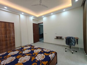 Bedroom in 2 BHK Builder Floor at Sector 38 – for Rent